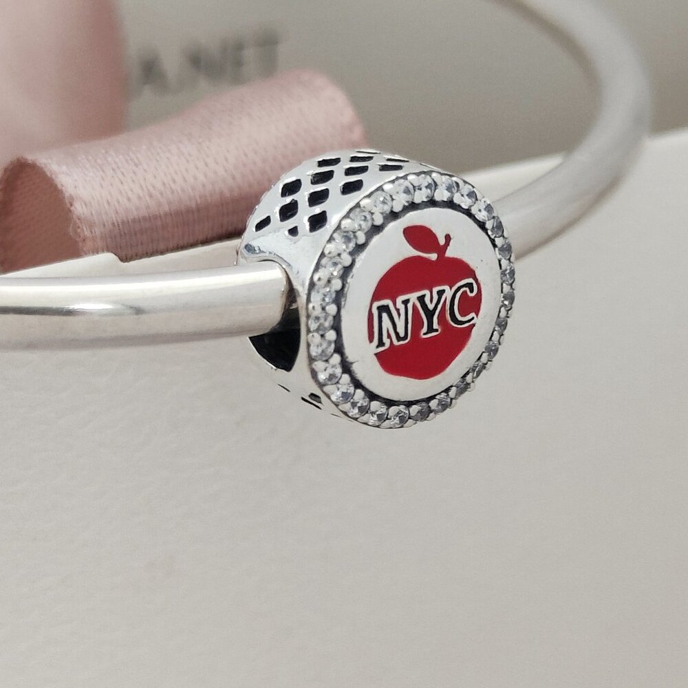 Pandora NYC New York City Exclusive Charm Bead S925 Silver Pendant with box